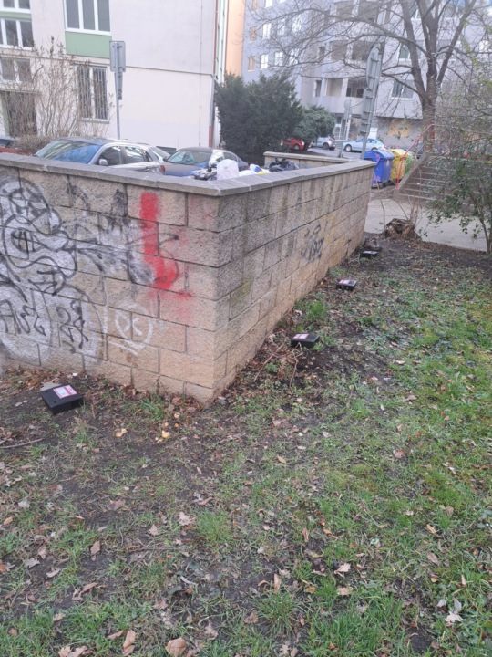 03: Nastražené
                    deratizační staničky